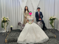 10월에 탄생한 한쌍의 결혼